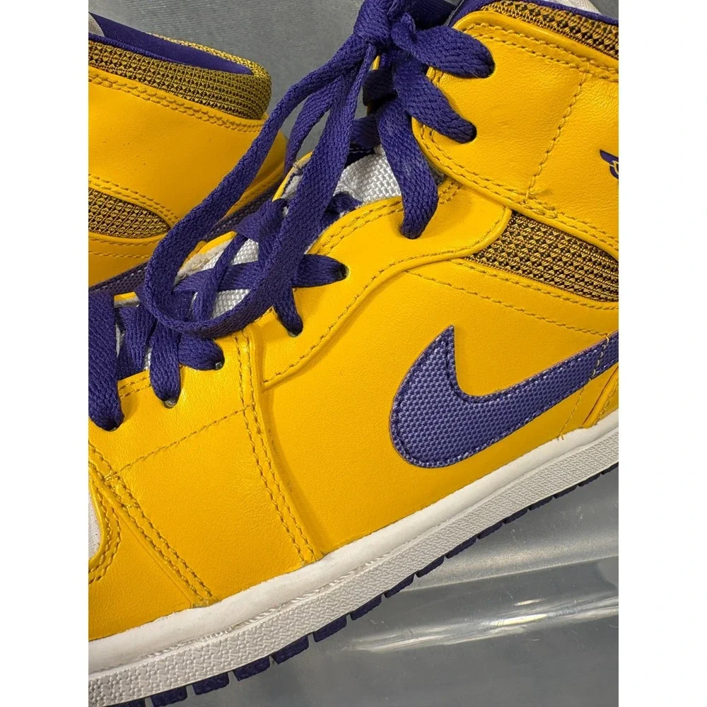 Air Jordan 1 Mid Lakers Size 8 Mens Yellow/Purple 2013 554724-708